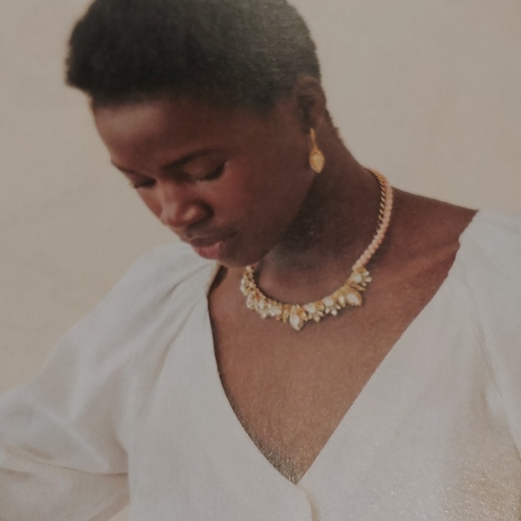 Jolie color necklace and Crystal drop earrings set - Picture 3 of 4